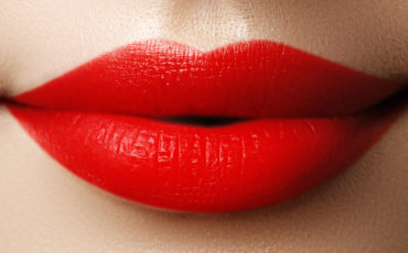 bold-lipstick-color