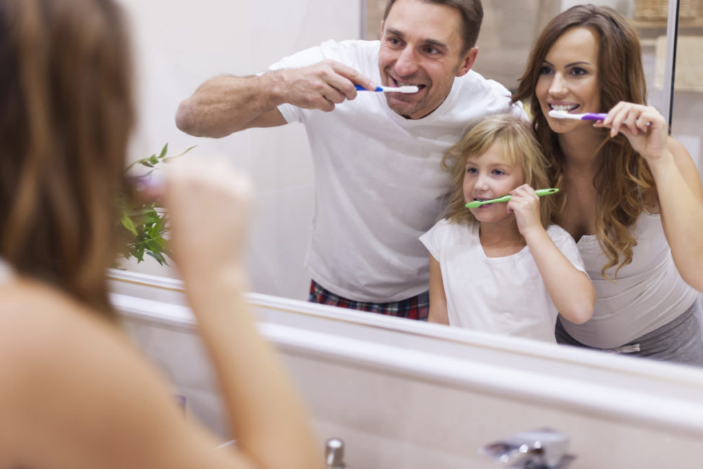 how to brush your teeth