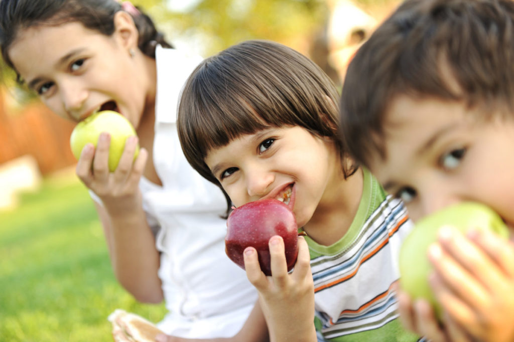 How to Teach Your Teenage Children to Eat Healthier