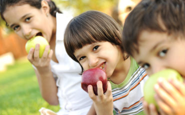 How to Teach Your Teenage Children to Eat Healthier