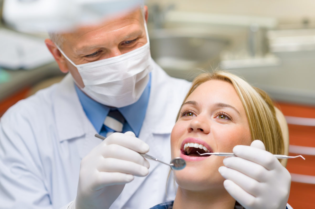 how much do dental assistants make