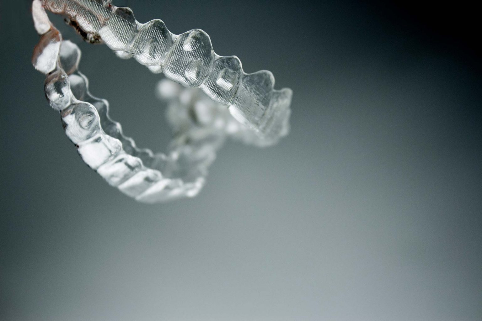 4 Tips on How to Clean Invisalign Aligners
